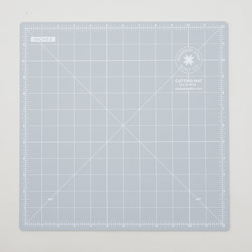 Missouri Star Self Healing Cutting Mat - 12 x 12" - Benita