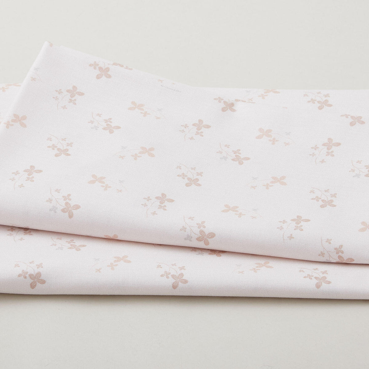 Sugar Dreams - Flowers Light Rose 2 Yard Cut