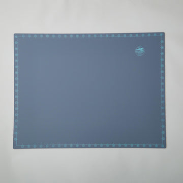 Creative Grids Self-Healing Grid-Free Rotary Cutting Mat 18" x 24"